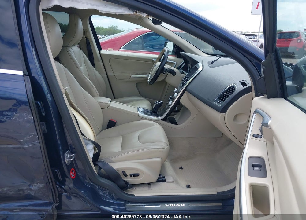 2015 VOLVO XC60 T6 PLATINUM VIN: YV4902RM2F2638821