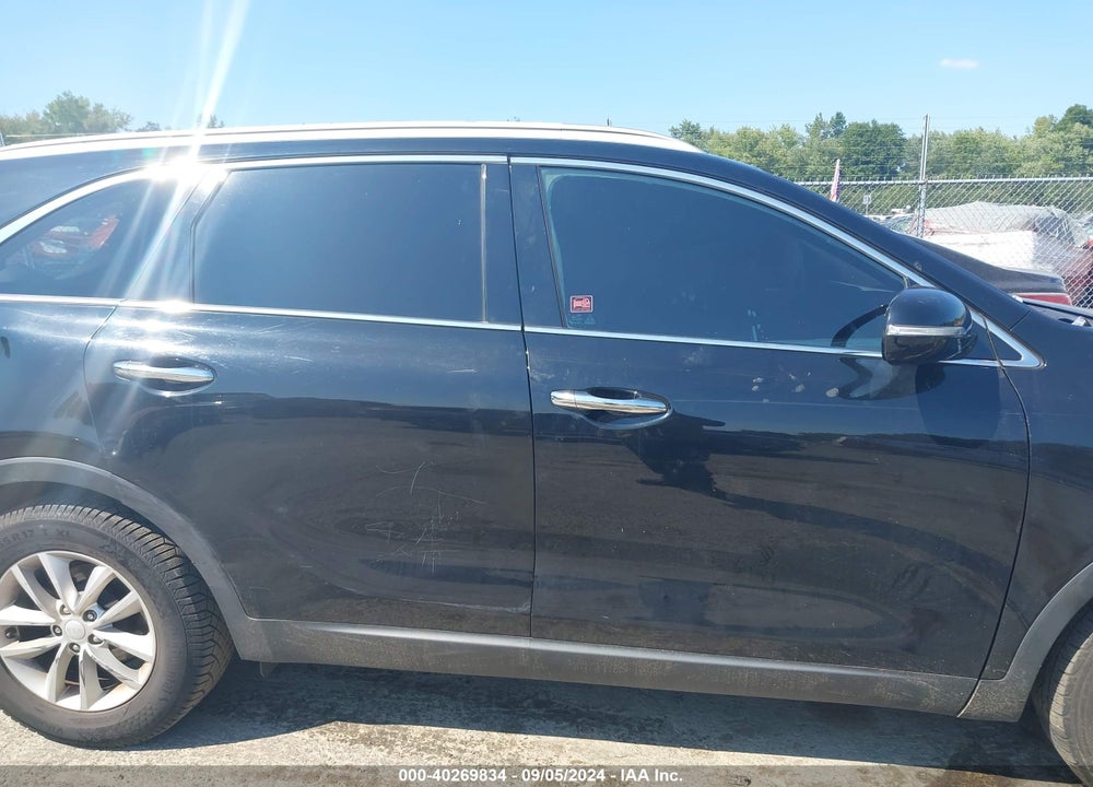 2018 KIA SORENTO 2.4L LX VIN: 5XYPGDA30JG413994