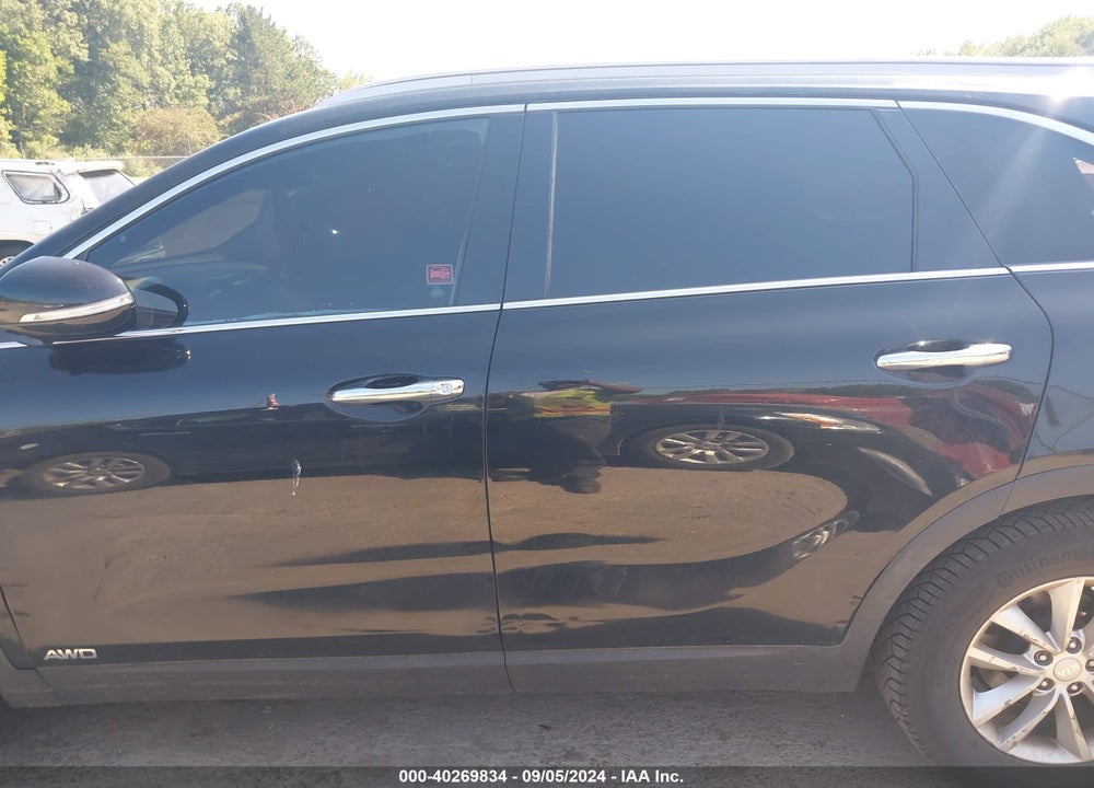 2018 KIA SORENTO 2.4L LX VIN: 5XYPGDA30JG413994