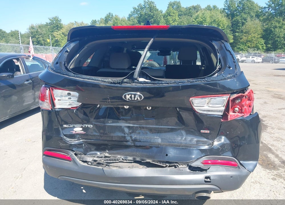 2018 KIA SORENTO 2.4L LX VIN: 5XYPGDA30JG413994