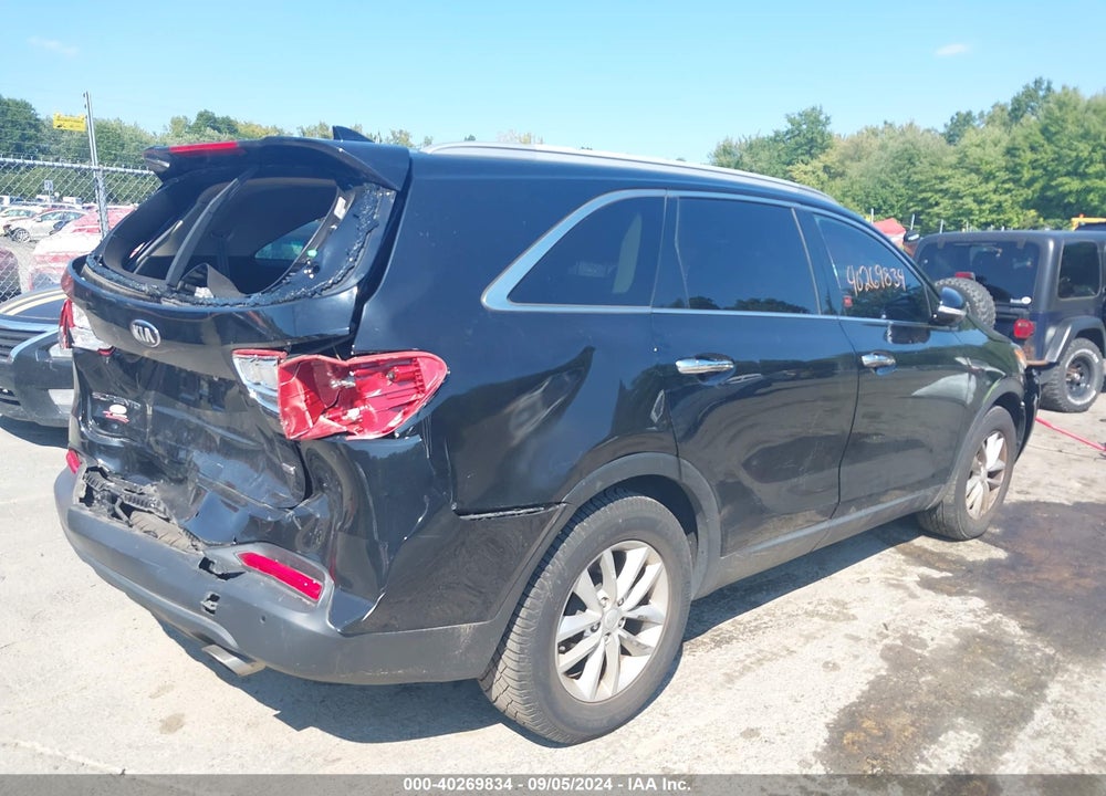 2018 KIA SORENTO 2.4L LX VIN: 5XYPGDA30JG413994