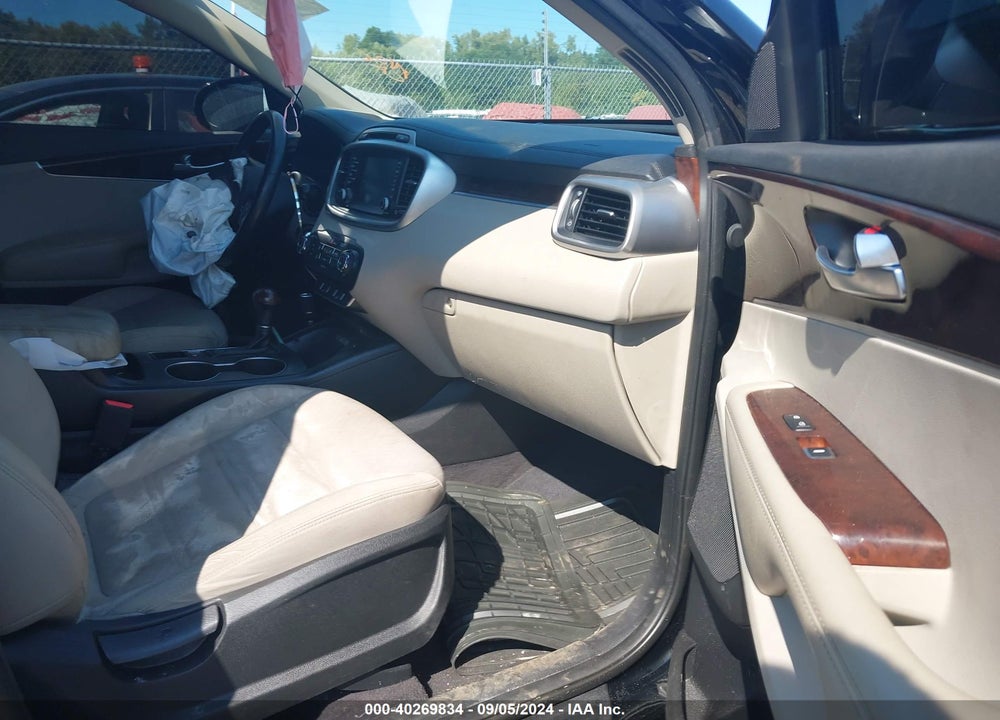2018 KIA SORENTO 2.4L LX VIN: 5XYPGDA30JG413994