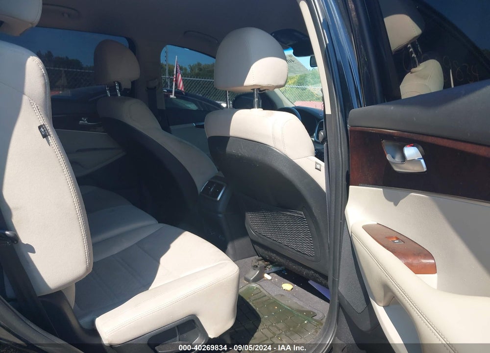 2018 KIA SORENTO 2.4L LX VIN: 5XYPGDA30JG413994