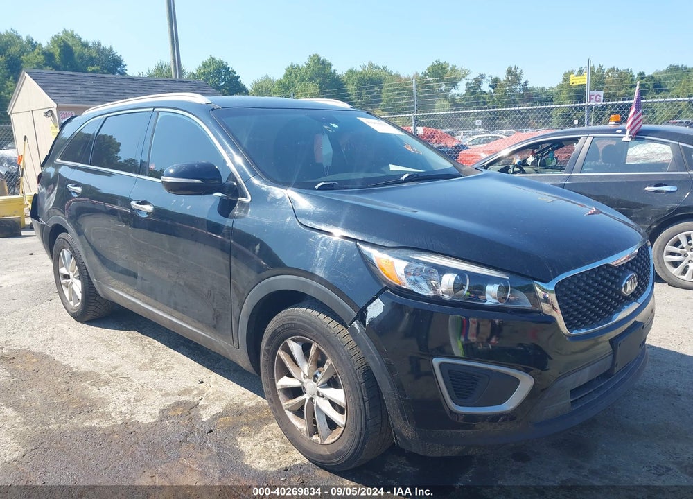 2018 KIA SORENTO 2.4L LX VIN: 5XYPGDA30JG413994