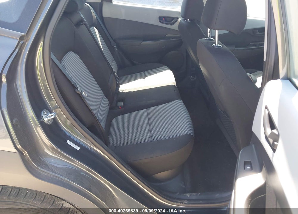 2021 HYUNDAI KONA SE VIN: KM8K1CAA1MU656345