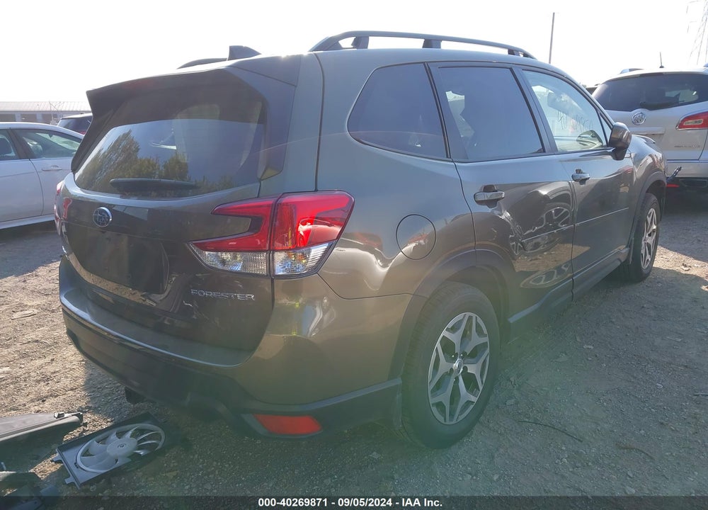 2024 SUBARU FORESTER PREMIUM VIN: JF2SKADC9RH449318