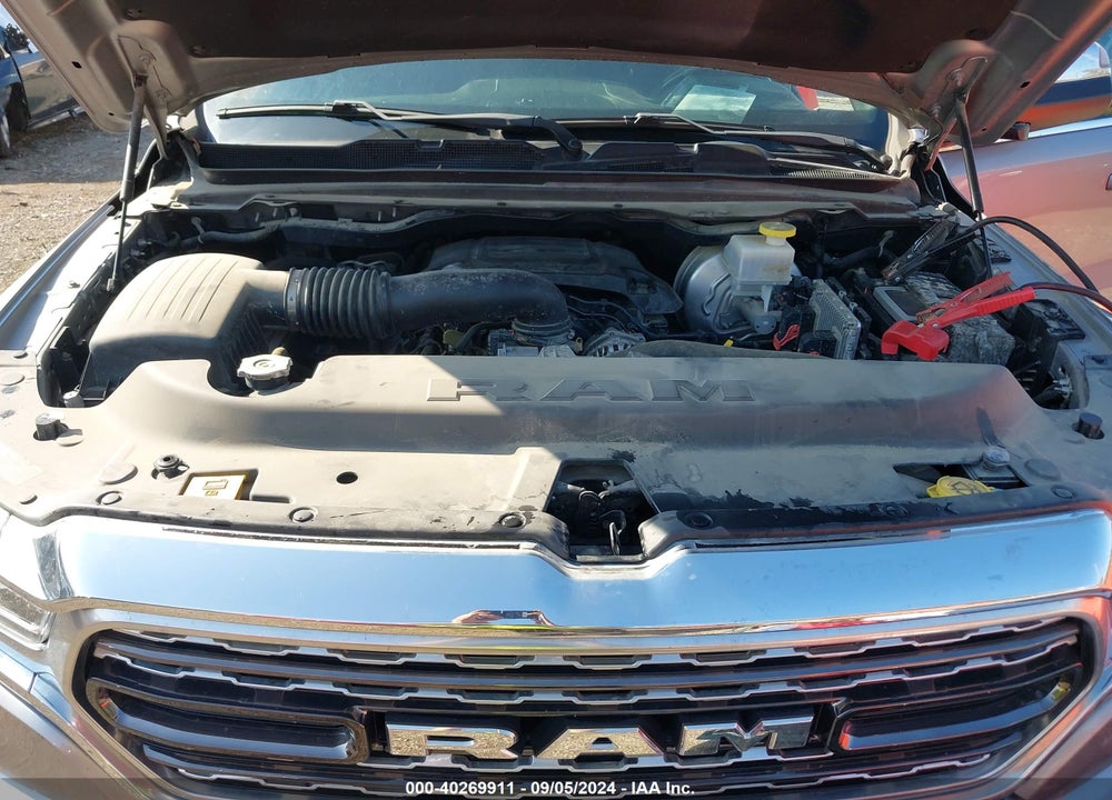 2019 RAM 1500 LIMITED 4X4 5'7 BOX VIN: 1C6SRFHT0KN675148