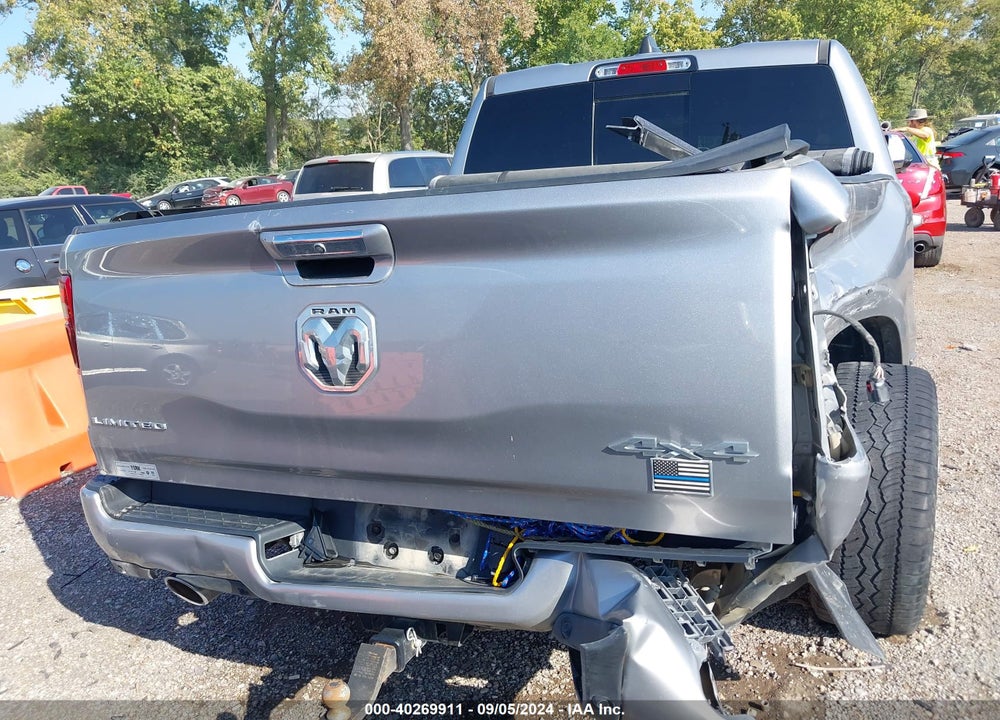 2019 RAM 1500 LIMITED 4X4 5'7 BOX VIN: 1C6SRFHT0KN675148