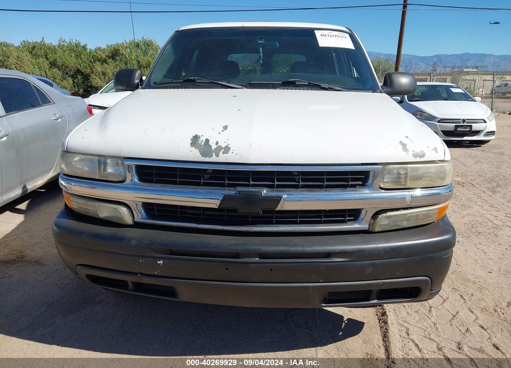 2002 CHEVROLET TAHOE LS VIN: 1GNEC13V12R180556