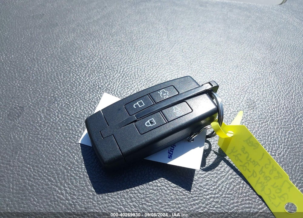 2011 FORD TAURUS SEL VIN: 1FAHP2EW2BG125797
