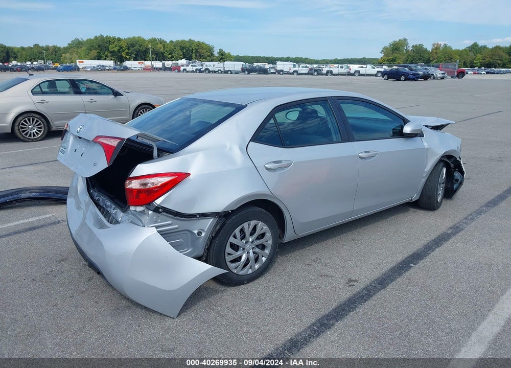 2018 TOYOTA COROLLA LE VIN: 2T1BURHE2JC098814