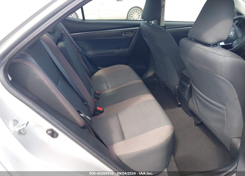 2018 TOYOTA COROLLA LE VIN: 2T1BURHE2JC098814
