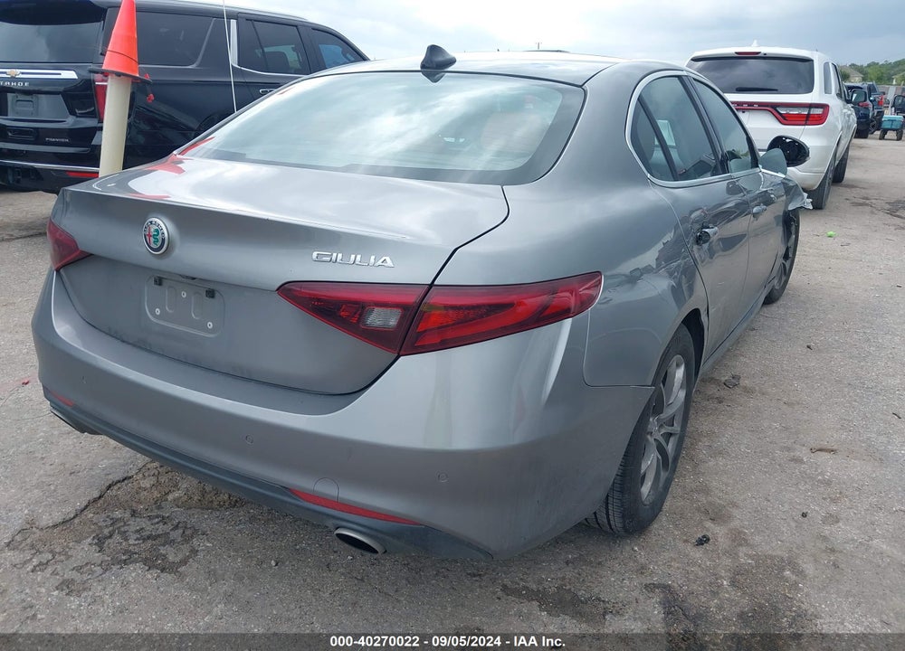 2018 ALFA ROMEO GIULIA RWD VIN: ZARFAEBN0J7563772