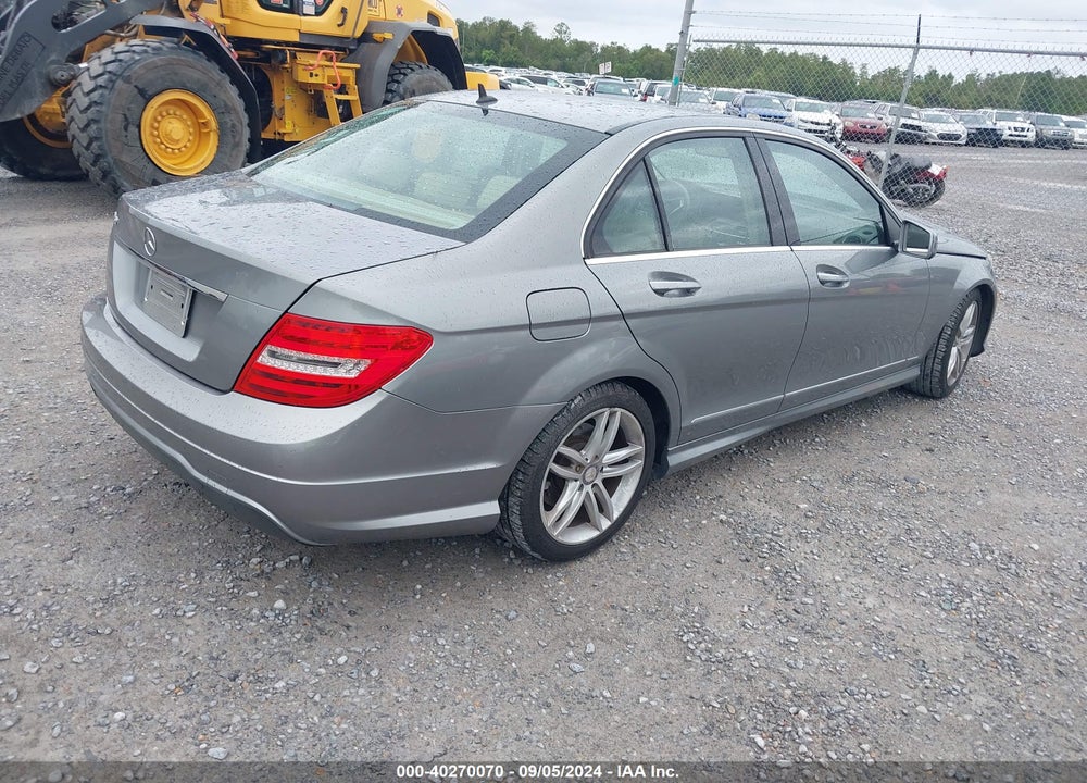 2013 MERCEDES-BENZ C 250 LUXURY/SPORT VIN: WDDGF4HB8DA797629