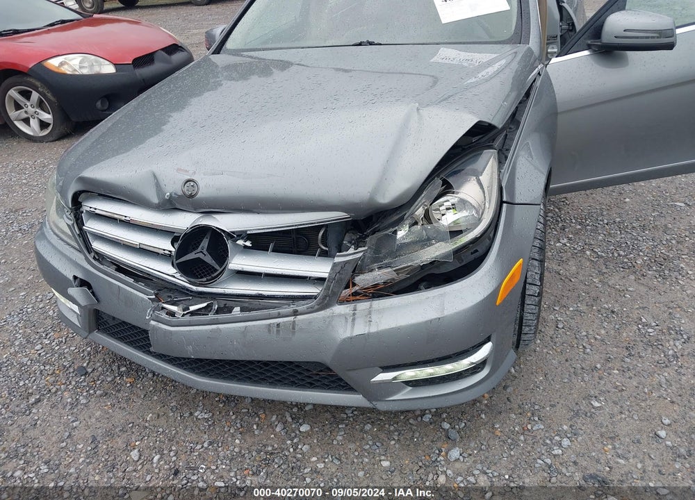 2013 MERCEDES-BENZ C 250 LUXURY/SPORT VIN: WDDGF4HB8DA797629