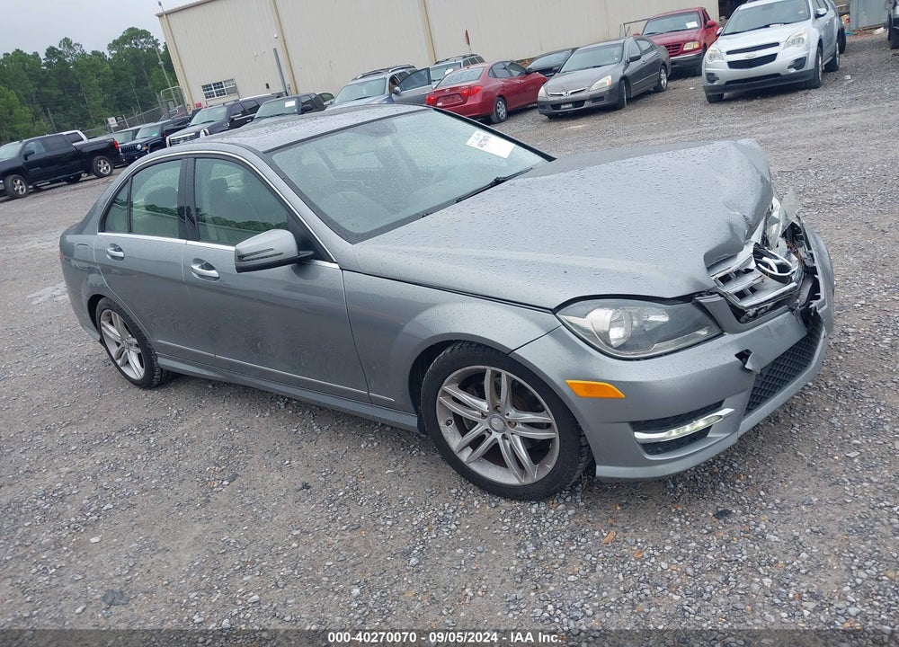 2013 MERCEDES-BENZ C 250 LUXURY/SPORT VIN: WDDGF4HB8DA797629