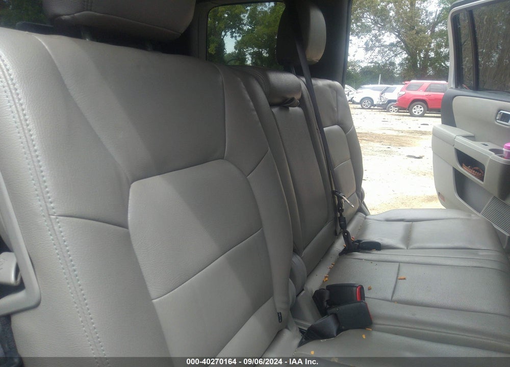 2014 HONDA PILOT LX VIN: 5FNYF3H26EB011974