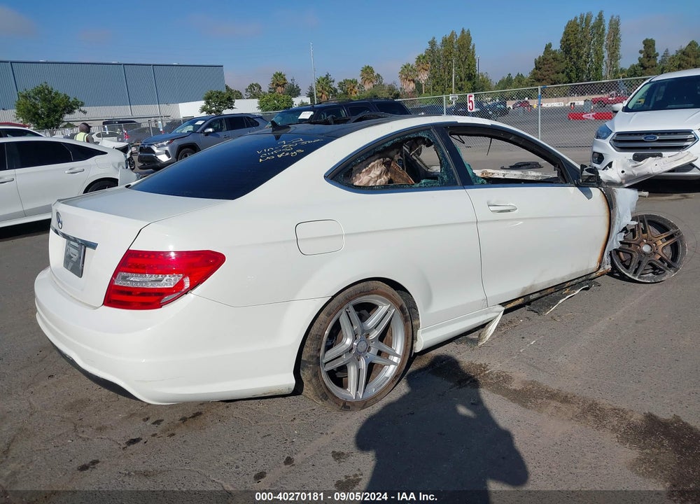 2012 MERCEDES-BENZ C 250 VIN: WDDGJ4HB7CF750382