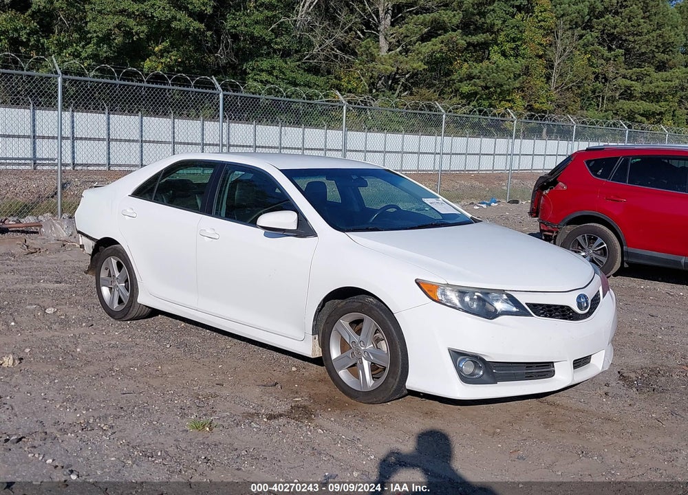 2013 TOYOTA CAMRY SE VIN: 4T1BF1FK6DU724078