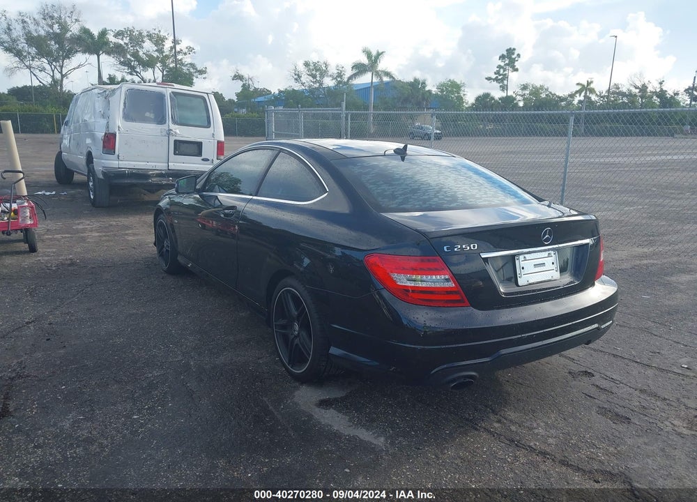 2012 MERCEDES-BENZ C 250 VIN: WDDGJ4HB0CF805612