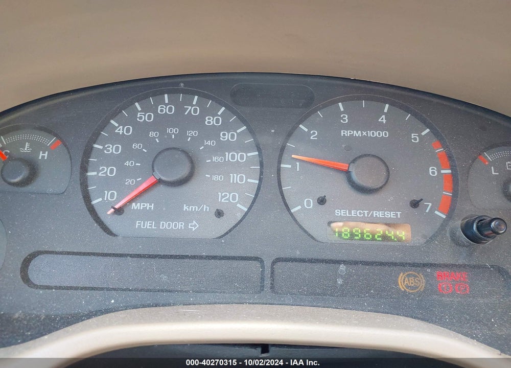 2002 FORD MUSTANG VIN: 1FAFP404X2F210837