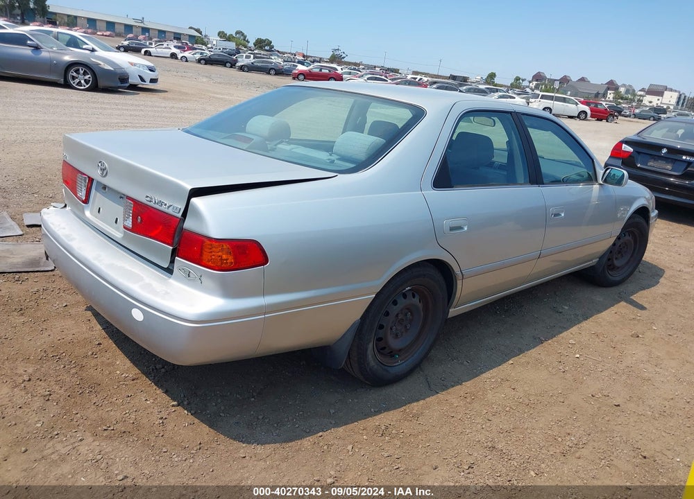 2000 TOYOTA CAMRY LE VIN: JT2BG22K3Y0499301