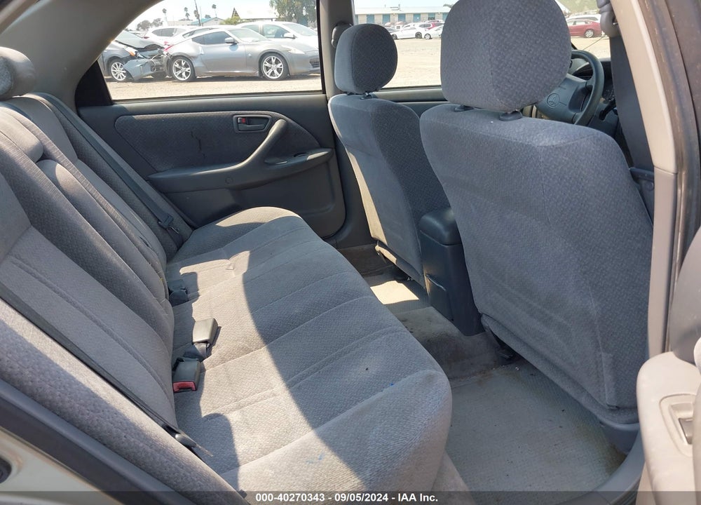 2000 TOYOTA CAMRY LE VIN: JT2BG22K3Y0499301