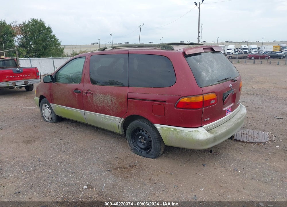 1998 TOYOTA SIENNA XLE VIN: 4T3ZF13C7WU018128