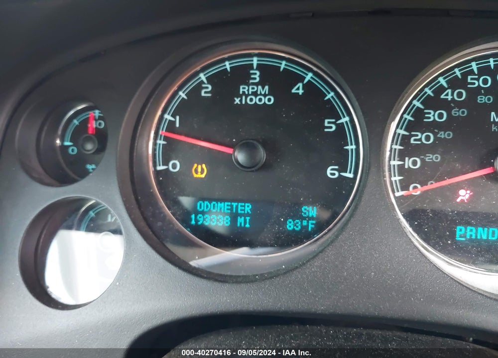 2010 CHEVROLET SUBURBAN 1500 LT1 VIN: 1GNUCJE08AR228971