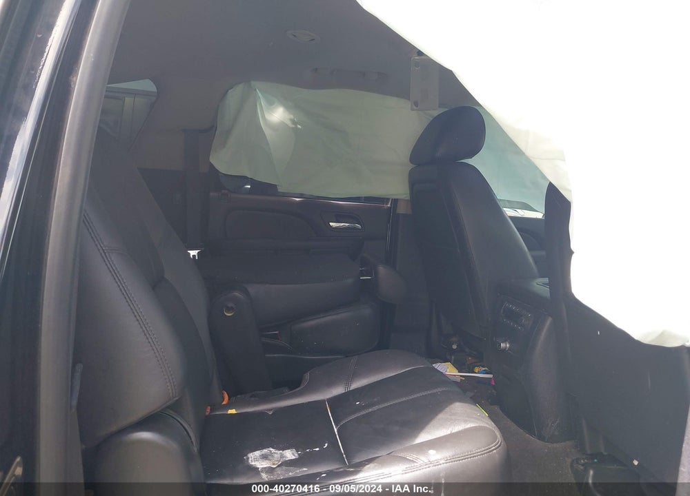 2010 CHEVROLET SUBURBAN 1500 LT1 VIN: 1GNUCJE08AR228971