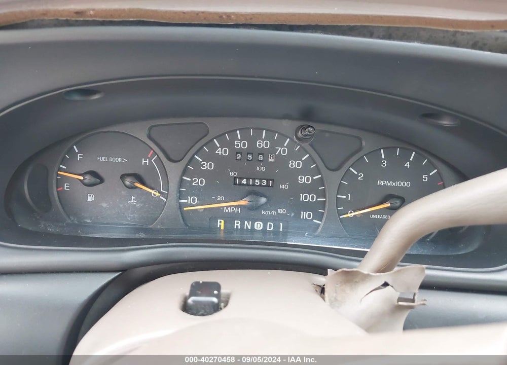 1998 FORD TAURUS LX/SE VIN: 1FAFP52U6WG271900