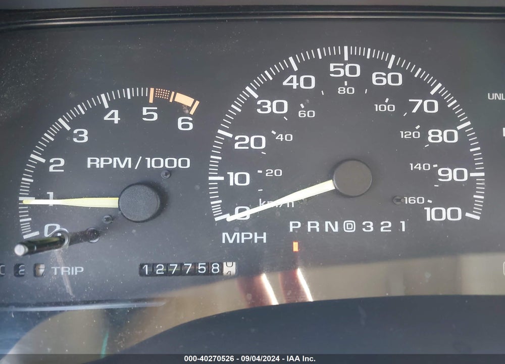 1996 CHEVROLET SUBURBAN VIN: 3GNFK16R4TG119242