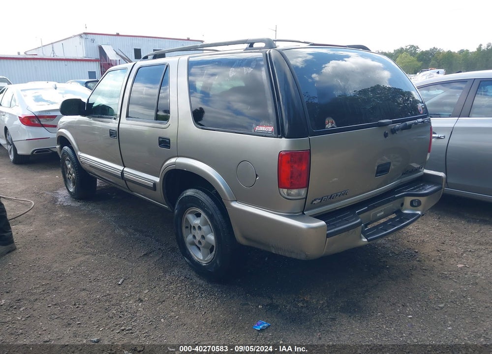 2001 CHEVROLET BLAZER LS VIN: 1GNDT13W112200963