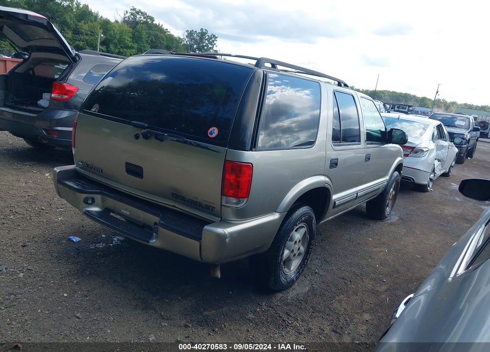 2001 CHEVROLET BLAZER LS VIN: 1GNDT13W112200963