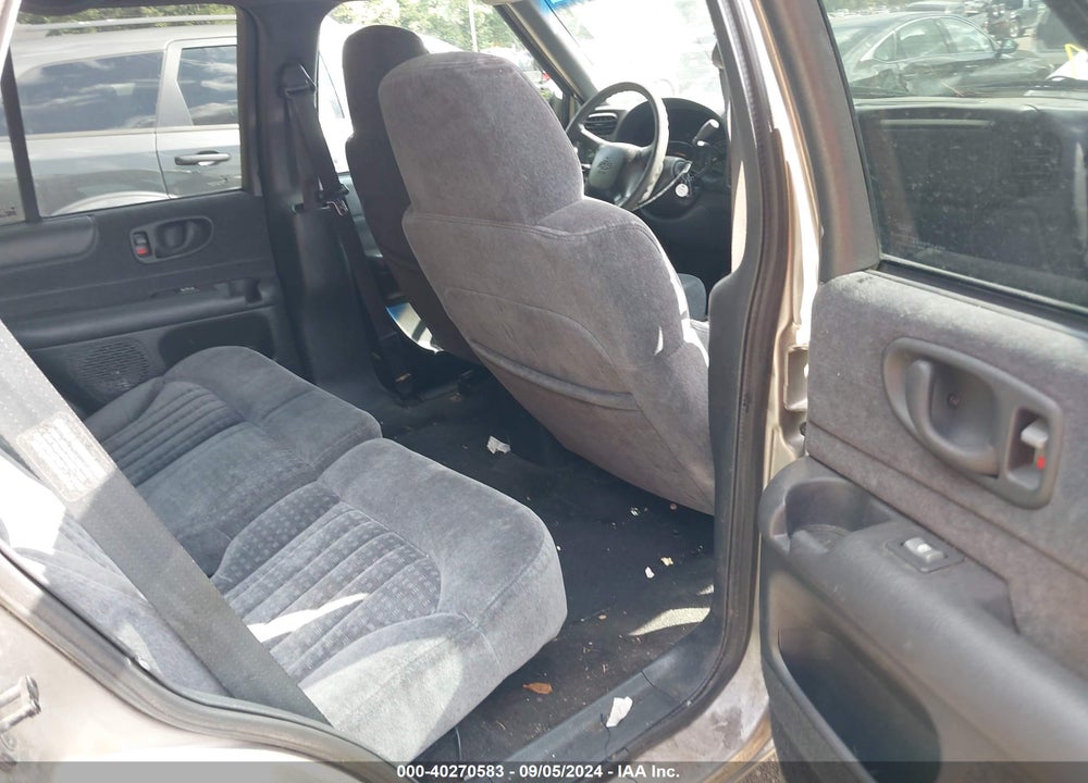 2001 CHEVROLET BLAZER LS VIN: 1GNDT13W112200963