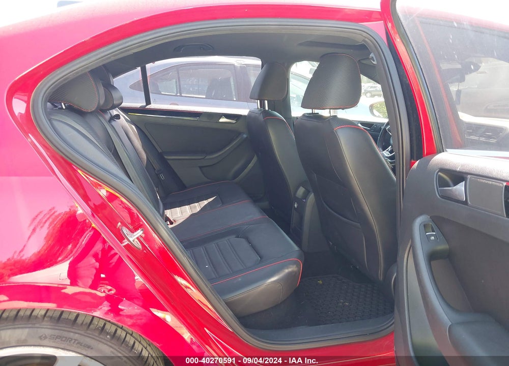 2015 VOLKSWAGEN JETTA 2.0T GLI SE/2.0T GLI SEL VIN: 3VW4S7AJ2FM416050