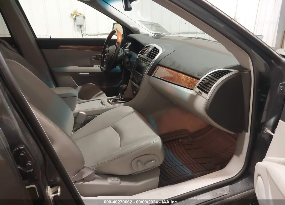 2007 CADILLAC SRX V6 VIN: 1GYEE637970191117
