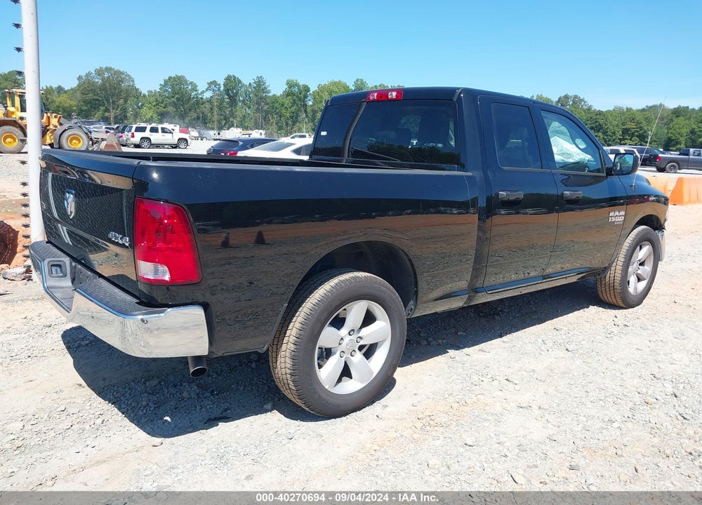 2024 RAM 1500 CLASSIC SLT QUAD CAB 4X4 6'4 BOX VIN: 1C6RR7GG1RS156324