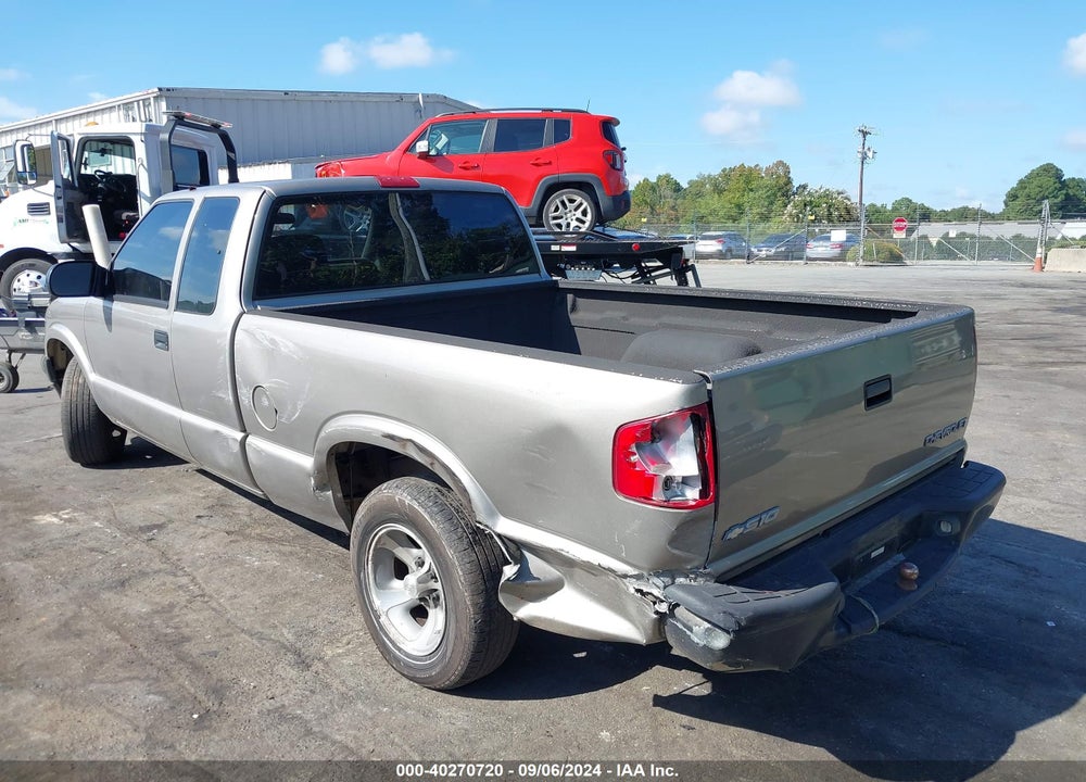 2003 CHEVROLET S-10 VIN: 1GCCS19H838189881