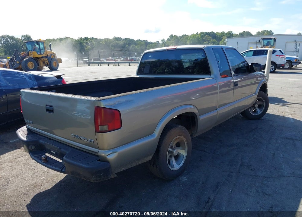 2003 CHEVROLET S-10 VIN: 1GCCS19H838189881