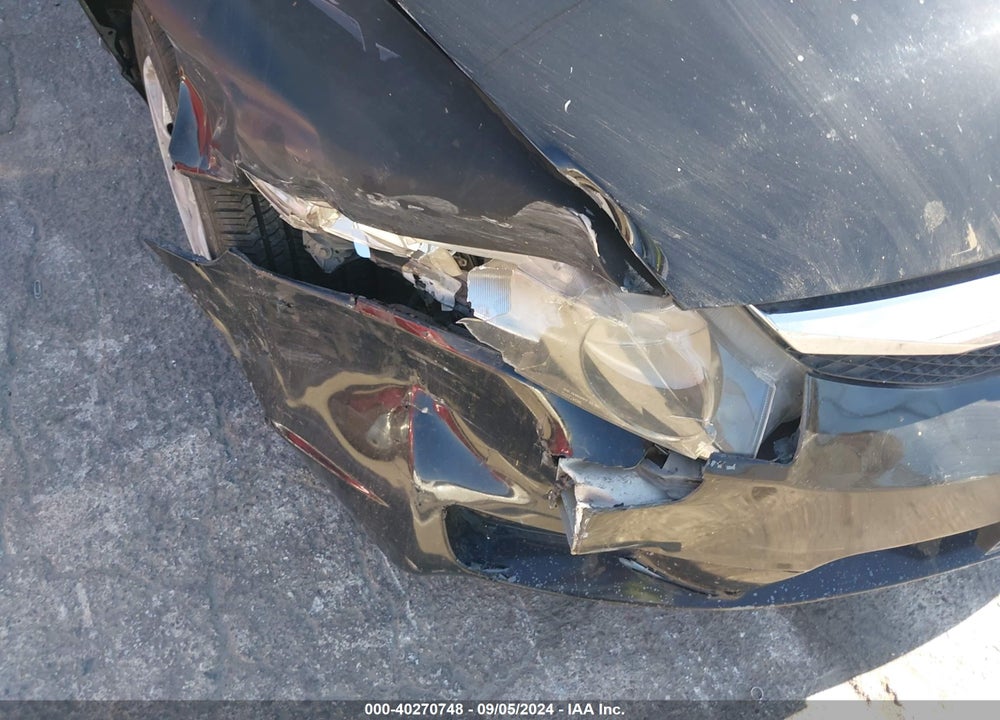 2010 HONDA CIVIC LX VIN: 19XFA1F52AE021585