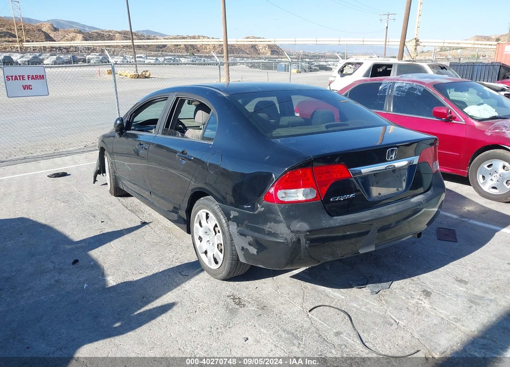 2010 HONDA CIVIC LX VIN: 19XFA1F52AE021585