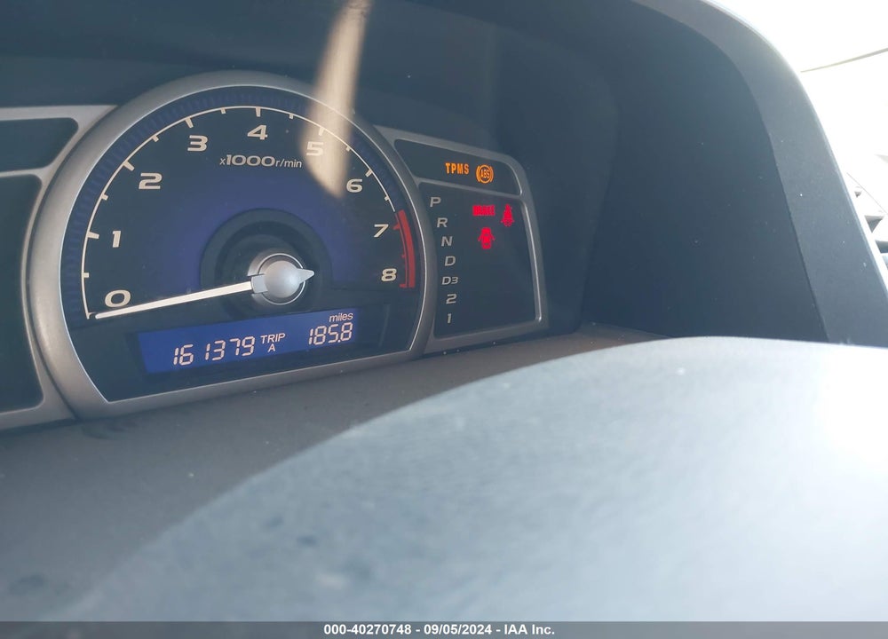 2010 HONDA CIVIC LX VIN: 19XFA1F52AE021585