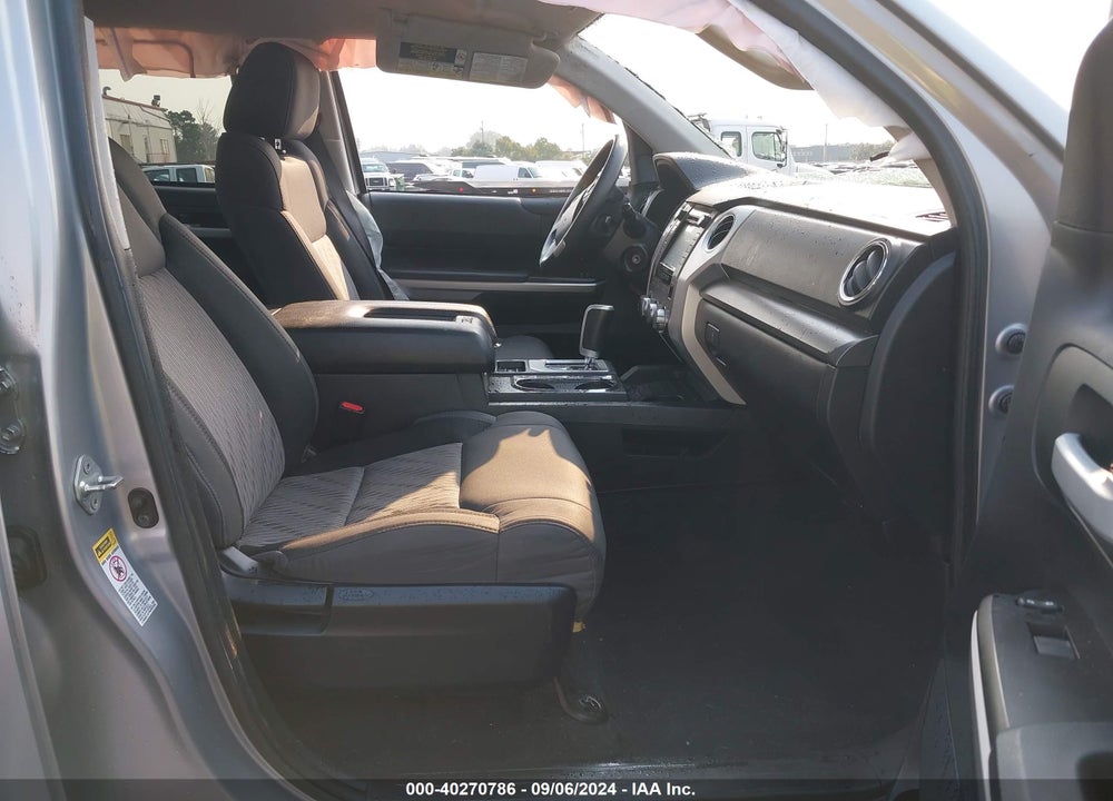 2017 TOYOTA TUNDRA SR5 5.7L V8 VIN: 5TFDY5F13HX584498