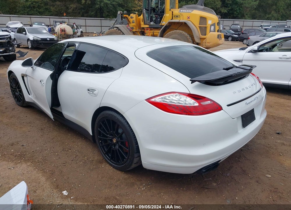 2013 PORSCHE PANAMERA GTS VIN: WP0AF2A71DL076101