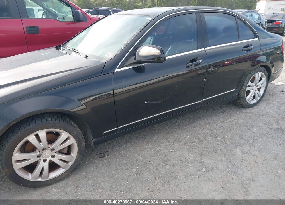 2008 MERCEDES-BENZ C 300 LUXURY/SPORT VIN: WDDGF54X28F040788