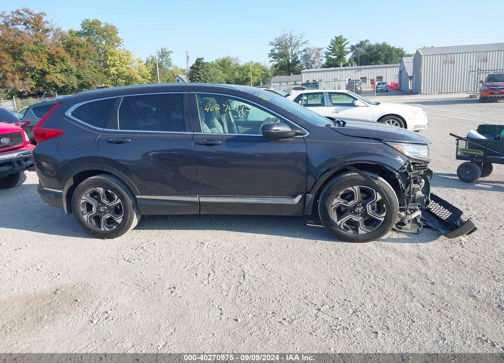 2018 HONDA CR-V TOURING VIN: 7FARW2H98JE096651