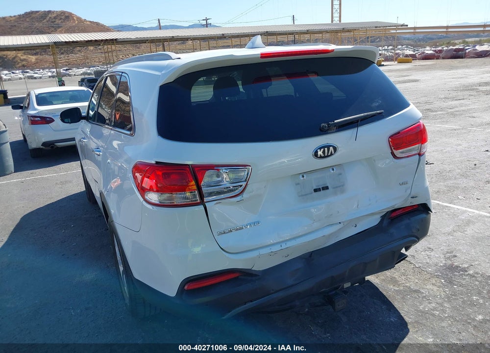 2018 KIA SORENTO 3.3L LX VIN: 5XYPGDA58JG429278