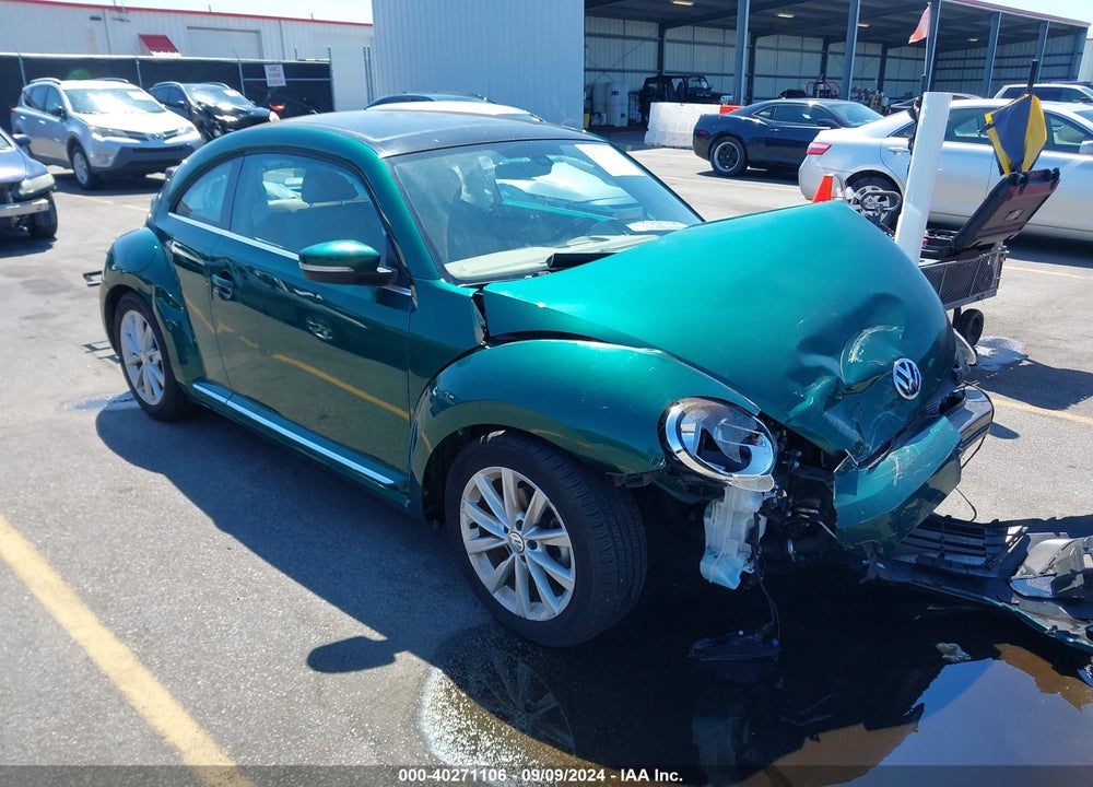 2018 VOLKSWAGEN BEETLE 2.0T SE VIN: 3VWJD7AT9JM710908