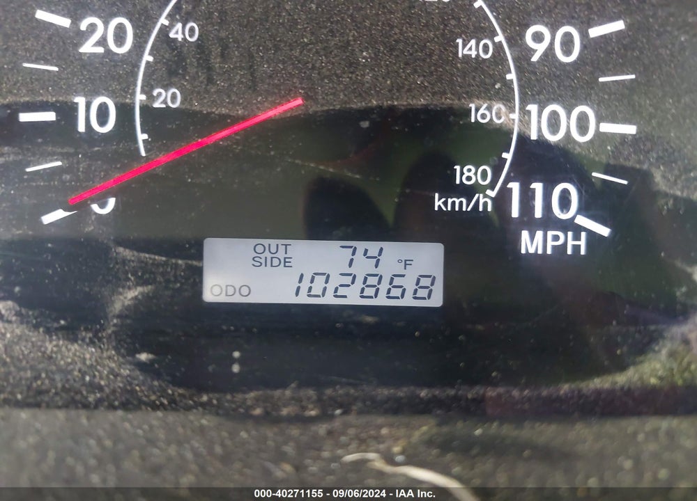 2005 TOYOTA COROLLA LE VIN: 2T1BR32E15C428407